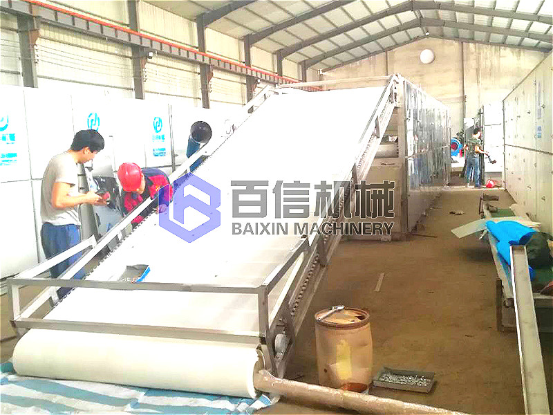 山藥烘干設備主要包含山藥切片機、烘干熱源，烘干主機，上料機，山藥包裝機、電源等配